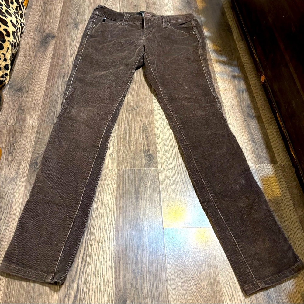 Women’s Volcom size 5 skinny cords